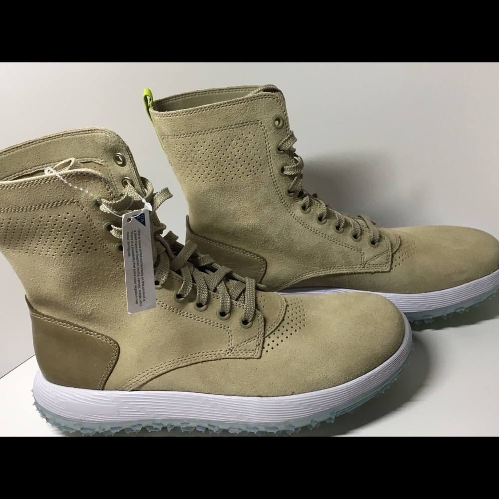 Under Armour Flat Tire Boots Wild Gripper